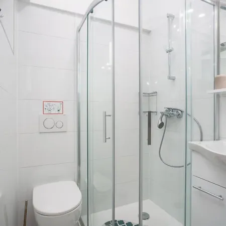 Estate 3 - Krk By Guide Apartman Malinska