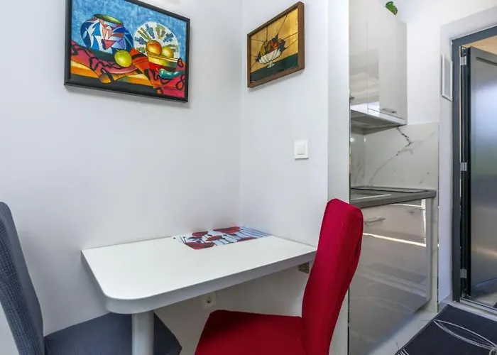 Estate 3 - Krk By Guide Apartament *