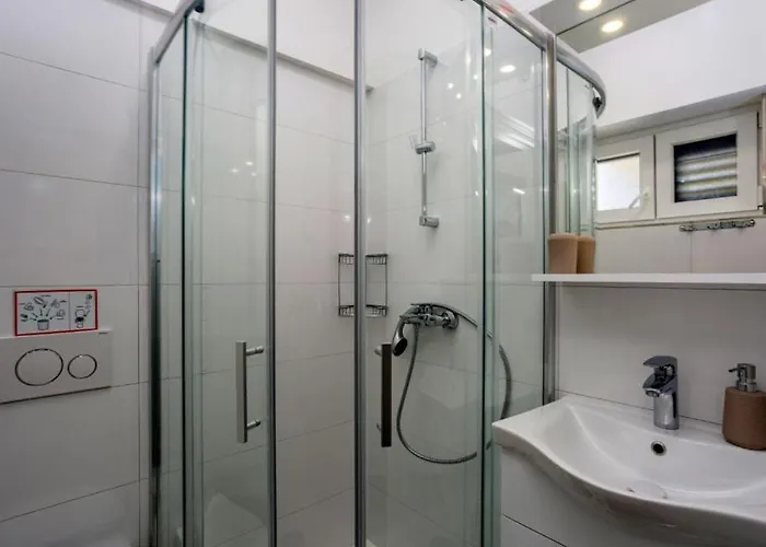 Estate 3 - Krk By Guide Apartament *