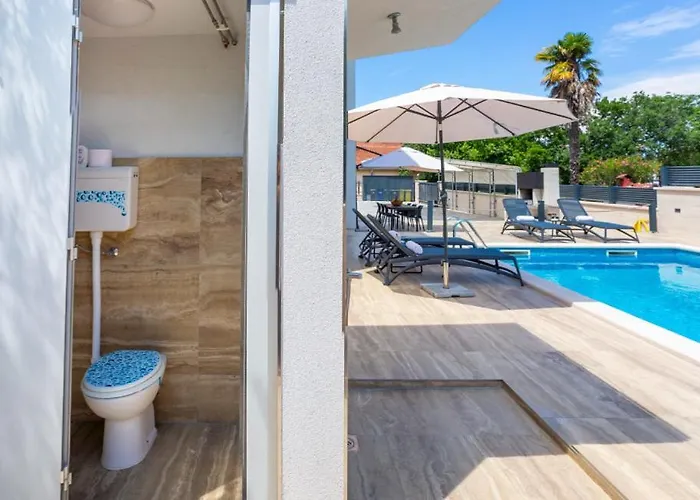 Estate 3 - Krk By Guide Apartament *