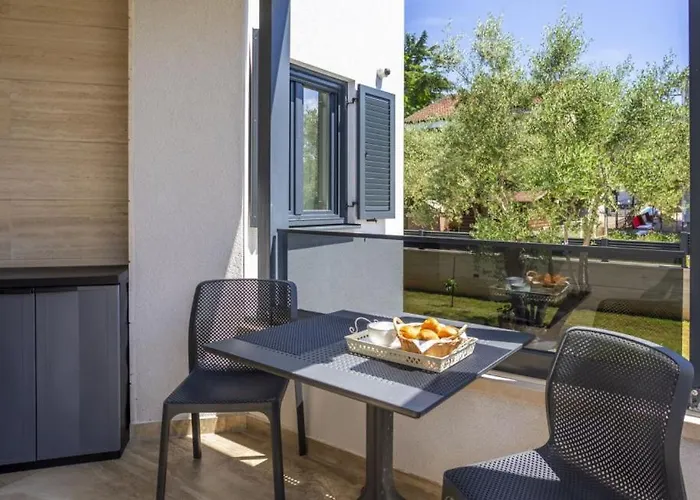 Estate 3 - Krk By Guide Apartment *