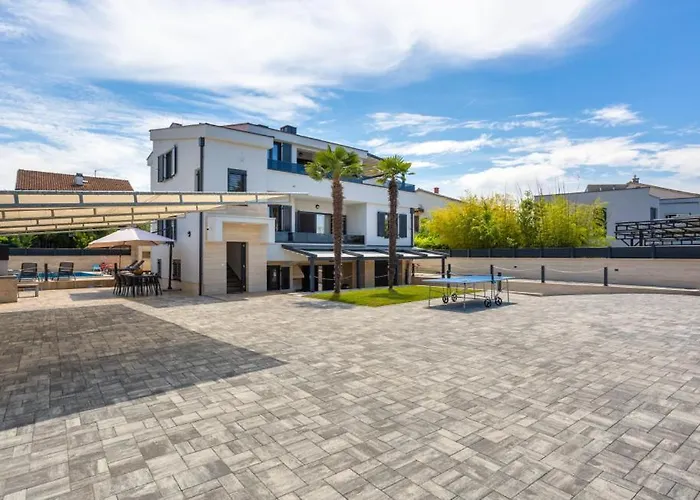 Apartment Estate 3 - Krk By Guide *