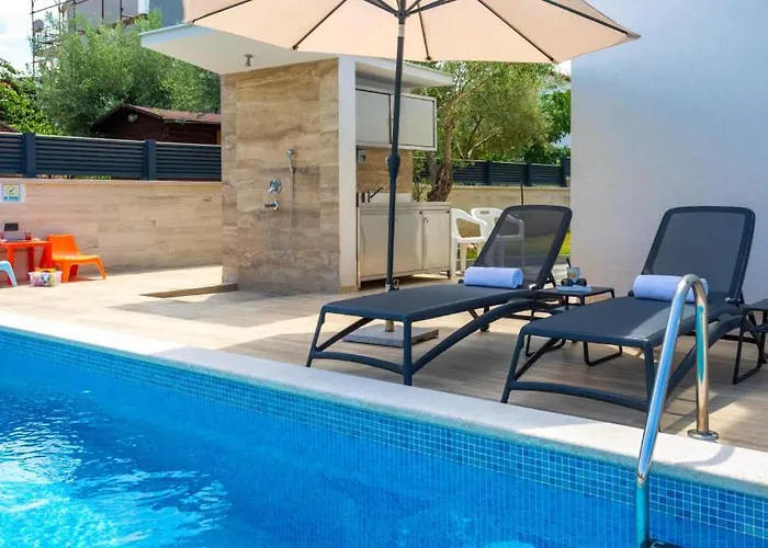 Apartment Estate 3 - Krk By Guide Malinska