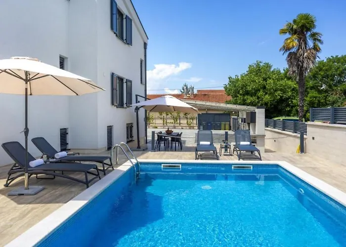 Estate 3 - Krk By Guide Apartament Malinska